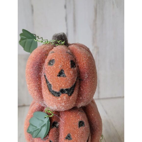 Crazy mountain pumpkin stack beaded Halloween figure decor - Picture 4 of 10